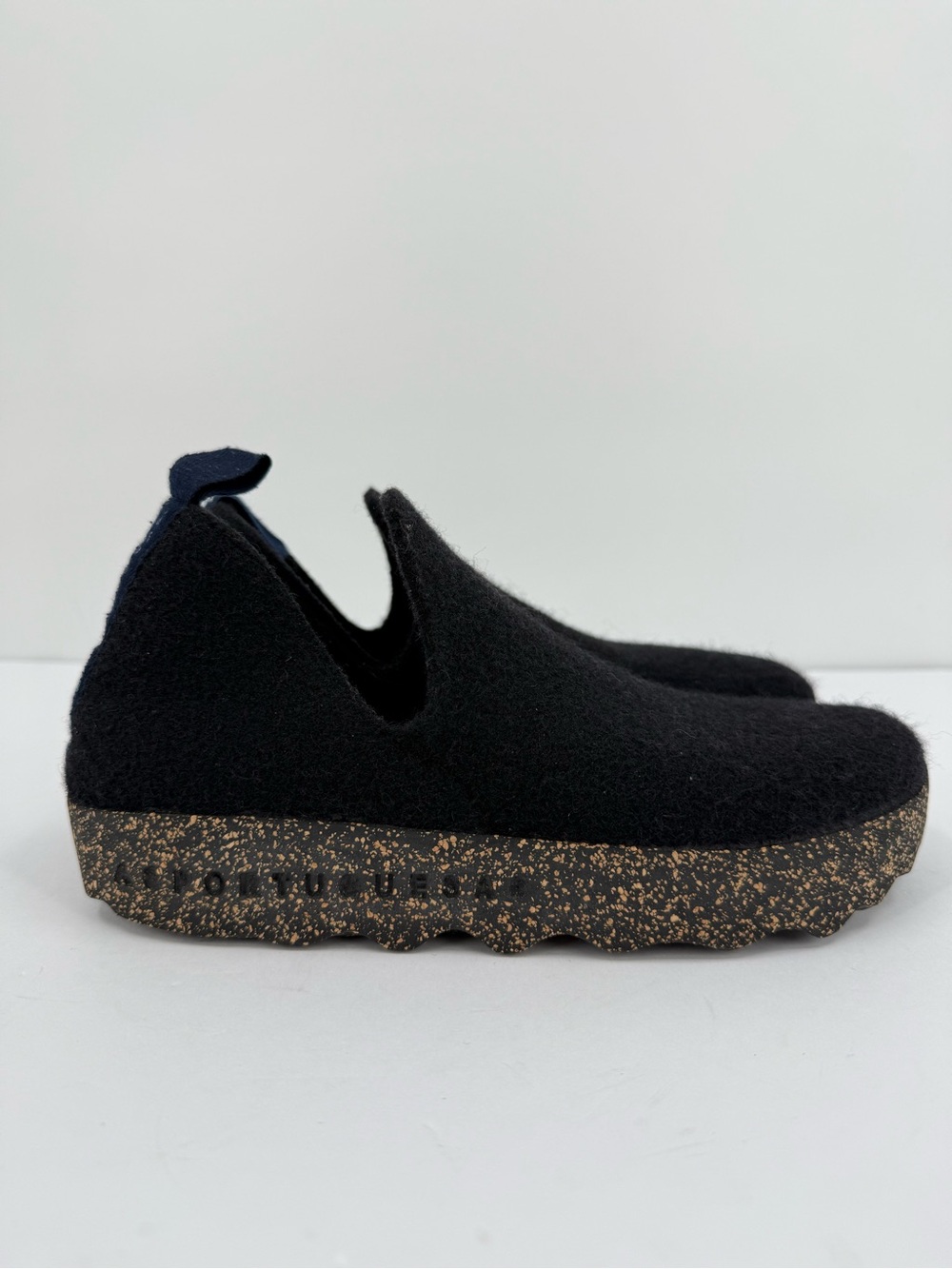 ASPORTUGUESAS City Felted Wool Slip On Shoe in Black Size 41